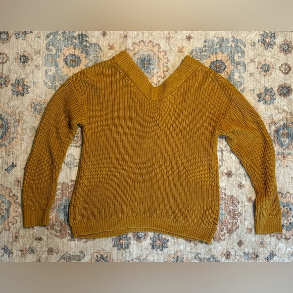 Maurices Women’s Cropped V-Neck Sweater Dark Yellow - Picture 6 of 6